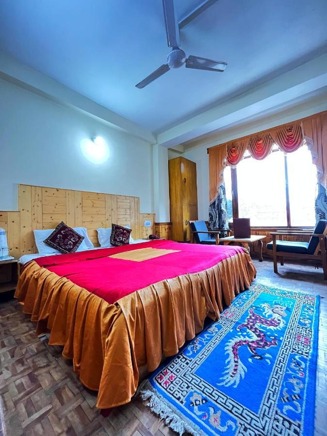 Hotel Snow Mountain Mall Road Manali  Exterior photo