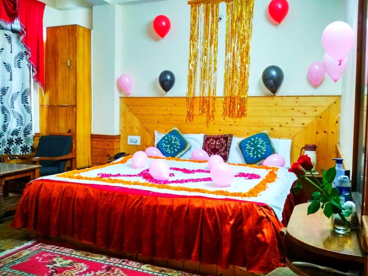 Hotel Snow Mountain Mall Road Manali  Exterior photo